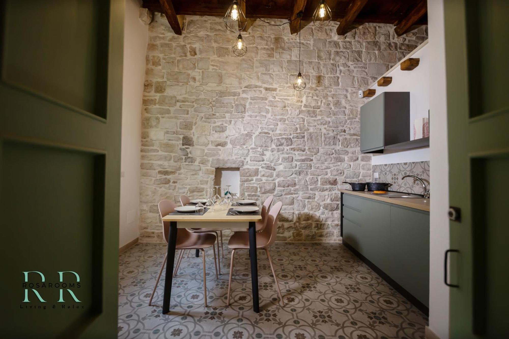 Rosa Rooms - Living & Relax - Family House Bisceglie Exteriör bild